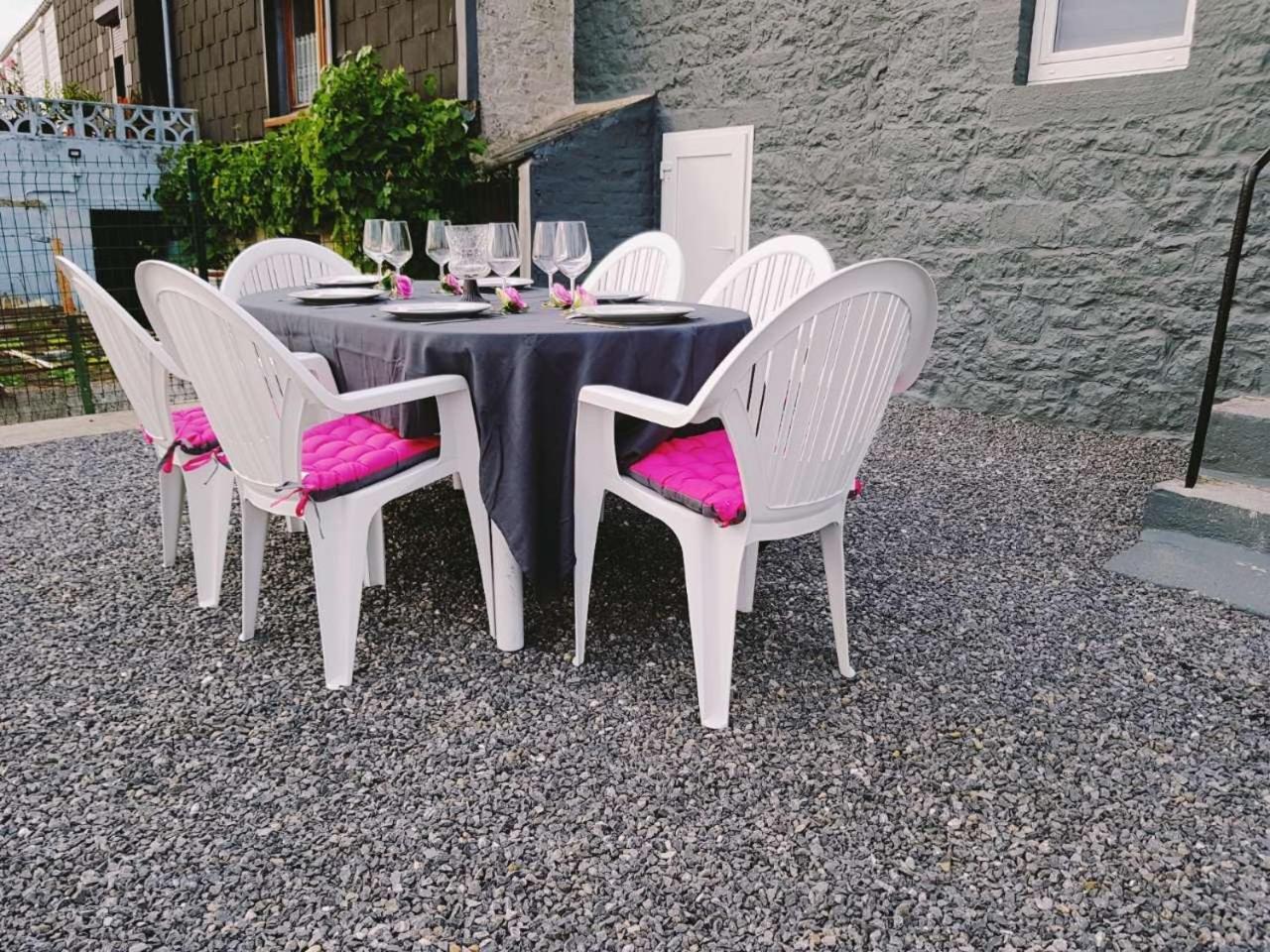 Au Chant Des Roches - Parking - Wifi - Terrasse - Chambres Familiales - Серфонтен Экстерьер фото